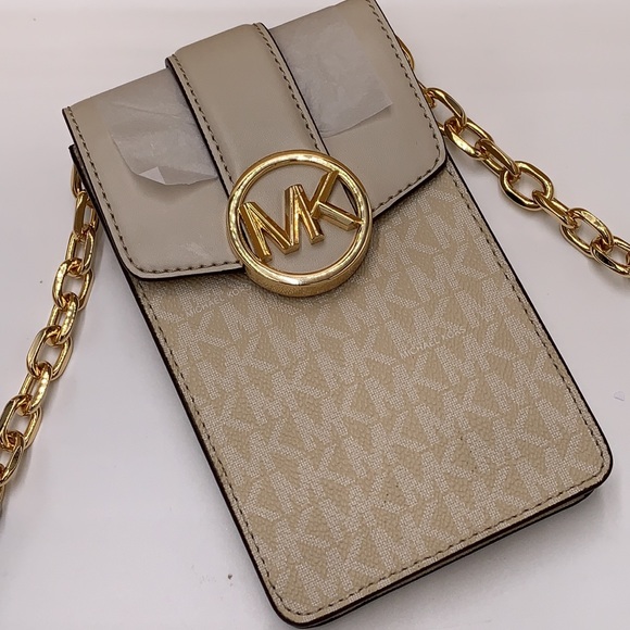 NWT MICHAEL KORS CARMEN SMALL NORTH SOUTH PHONE XBODY LIGHT SAND SIGNATURE COLOR - Picture 10 of 16